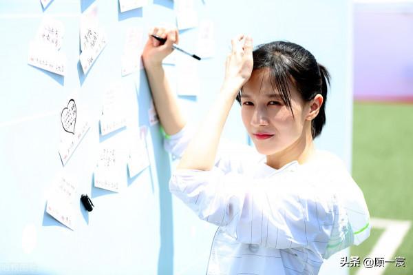 腦癱詩人餘秀華成名就離婚：&OpenCurlyDoubleQuote;薄情&rdquo;成就好命女人