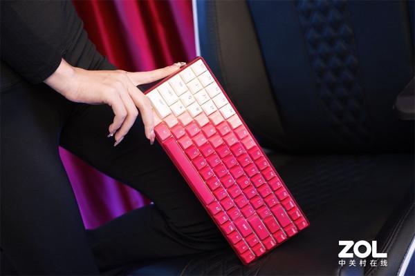 年度最紅的鍵盤 達爾優A84鍵盤圖賞 年度最紅的鍵盤 達爾優A84鍵盤圖賞