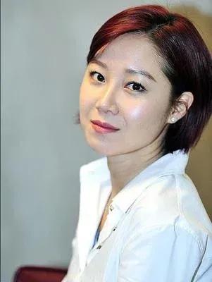 閆妮:離婚17年,“大滿貫”視後,卻捧不紅23歲女兒!為何不婚? 閆妮:離婚17年,“大滿貫”視後,卻捧不紅23歲女兒!為何不婚?