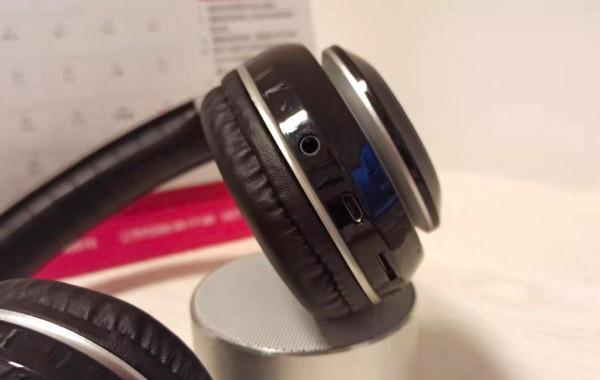 支援藍芽、有線和插卡，在2021年體驗一款國產耳機，像多功能mp3