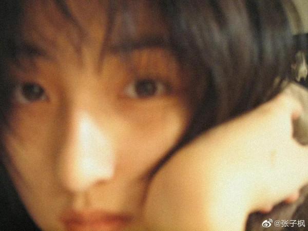 張子楓曬素顏自拍 妹妹面板真的好好，膠原蛋白滿滿，狠狠地羨慕了