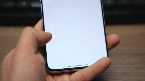 2K直屏旗艦級水桶機 realme真我GT2Pro緞黑測評