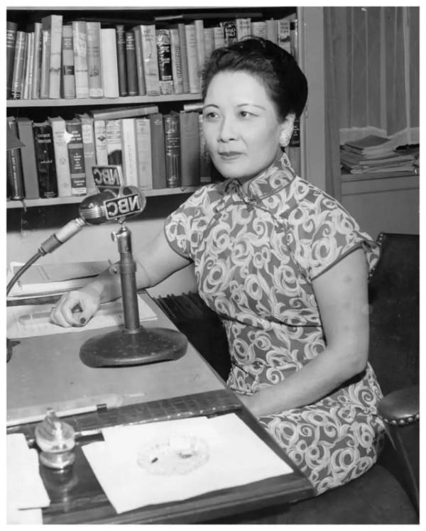 張學良死後遺物曝光，與宋美齡的100多封英文信件揭開親密關係