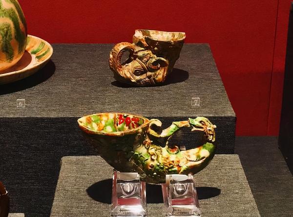 不起眼的兩座小墓，出土一副“薄皮棺材”，裡面藏著200多件寶貝