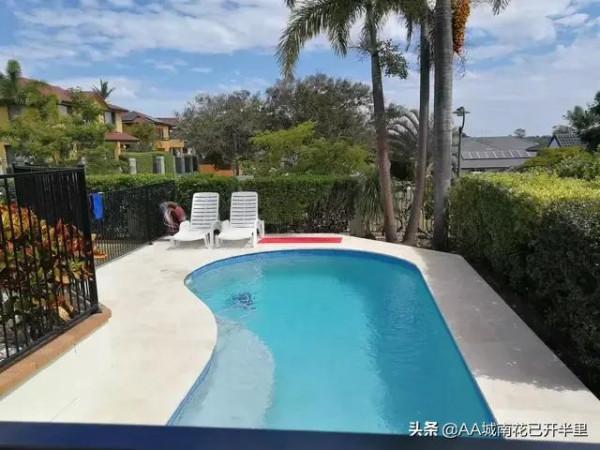 什麼樣的女人一看就沒有錢？素顏不化妝髮型馬尾，臉上無光沒朝氣