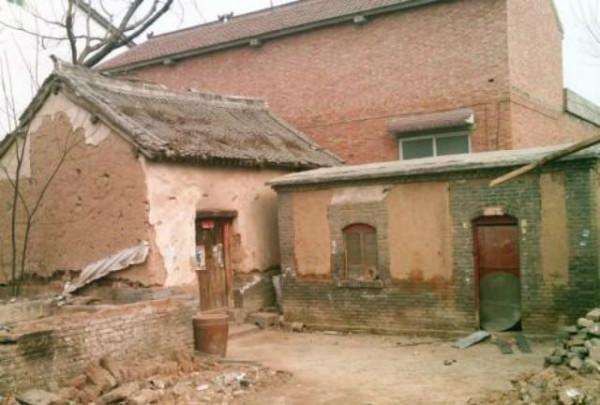 功勳老兵孫順明，晚年遭不孝兒媳虐待，身份曝光後政府送來30萬