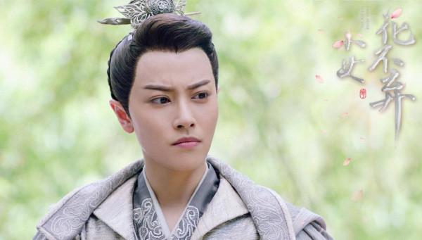 貼個胡茬就能裝男人？這6位女扮男裝才是不糊弄，英俊又有男人味