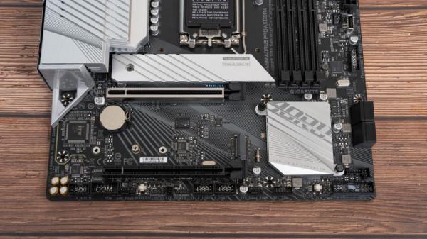 技嘉雪雕B660M AORUS PRO AX DDR4開箱測試，配帶K十二代酷睿無壓力