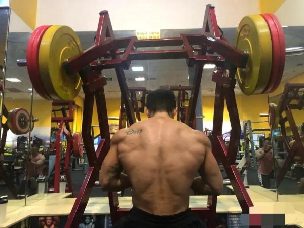 健身真的能讓男生變得帥氣