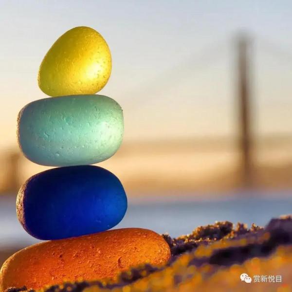什麼是海玻璃？50幅玲瓏剔透•糖果色•海玻璃的由來