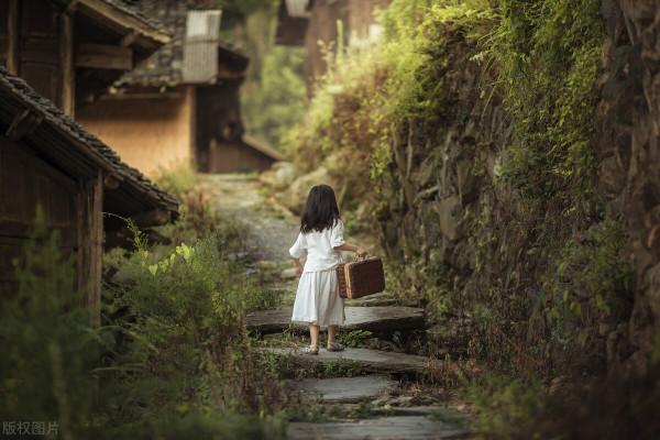 丈夫癌症晚期，妻子卻全款買了輛賓士，妻子：再不買恐怕就晚了