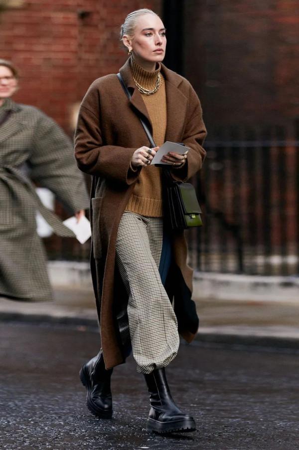 馬丁靴失寵了？這雙靴子才是粗腿女孩的秋冬救星