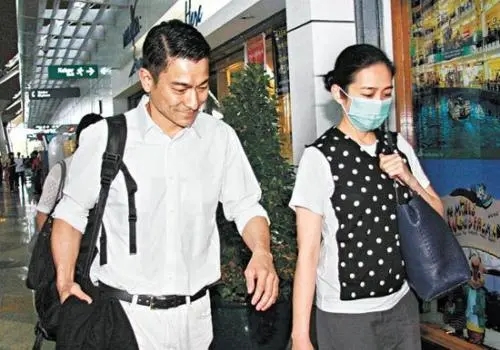 至今恩愛如初的6對明星夫妻,最長相戀34年,這才是榜樣 至今恩愛如初的6對明星夫妻,最長相戀34年,這才是榜樣