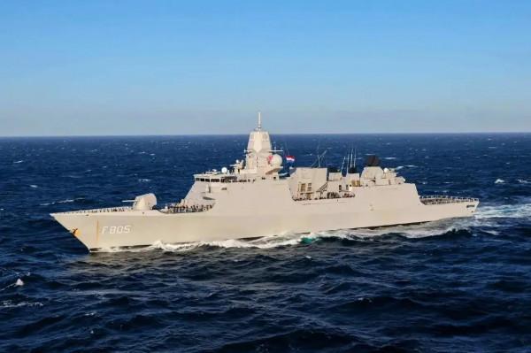 “七省”級護衛艦圖集（132圖）