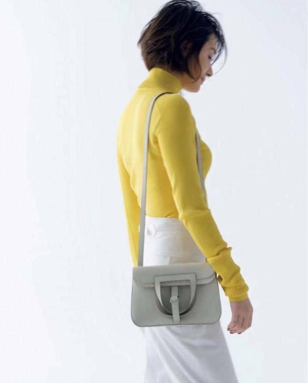 憑著“高雅穿搭”，50+的她美成一幅畫！3個精髓，帶你輕鬆取經