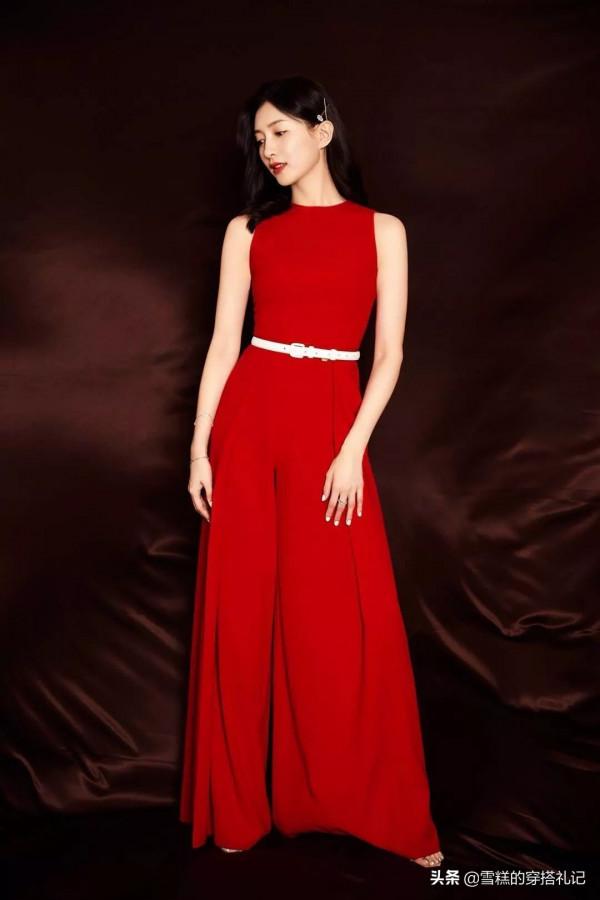 女人過了50歲,出門少穿這3種“裝嫩色”,顯胖俗氣還掉價 女人過了50歲,出門少穿這3種“裝嫩色”,顯胖俗氣還掉價