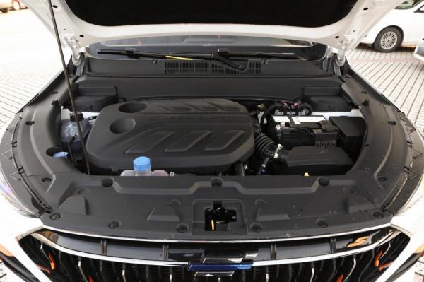 自駕遊開長安歐尚X5就行，動力充沛、油耗經濟、空間寬裕