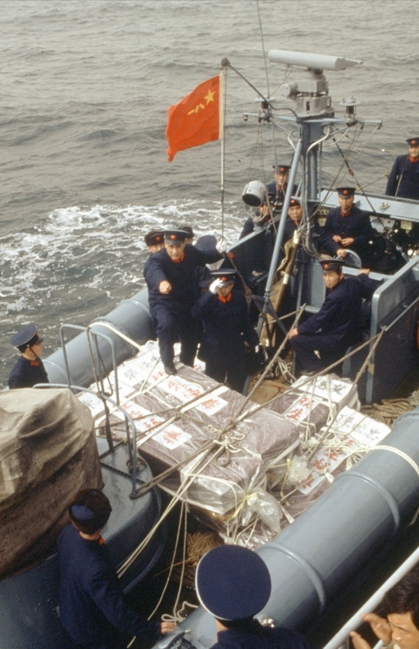 1985年，2名水兵槍殺6名戰友，劫持魚雷艇叛逃韓國，結局如何？