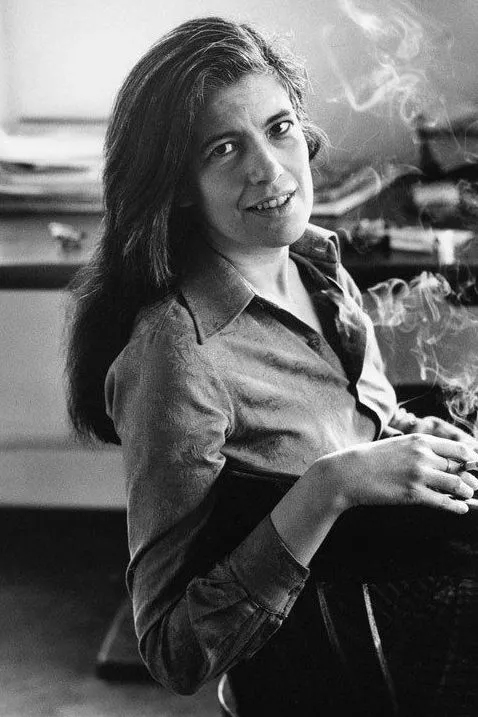 誰說女知識分子不時髦?會寫字的女人,穿得好更好看 誰說女知識分子不時髦?會寫字的女人,穿得好更好看