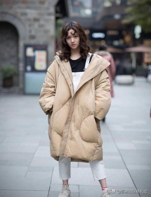 女人不管身材多好,穿羽絨服記住“3要3不要”,才真的時髦顯瘦 女人不管身材多好,穿羽絨服記住“3要3不要”,才真的時髦顯瘦