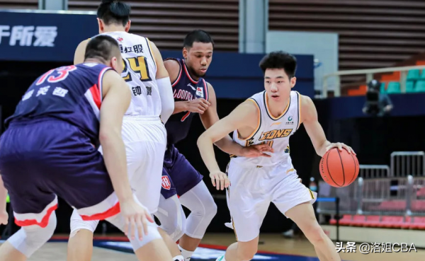 CBA三訊息：廣廈三少升級四少，李曉旭超越楊鳴，李春江受到質疑