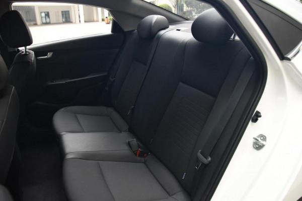 解析現代悅納，售7.28萬起，油耗4.9L，實用性和價效比兼備