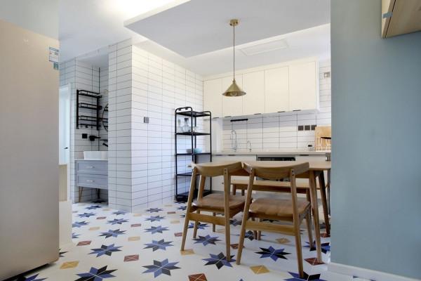 融合多種風格的三口之家，溫馨又實用，讓人極度舒適