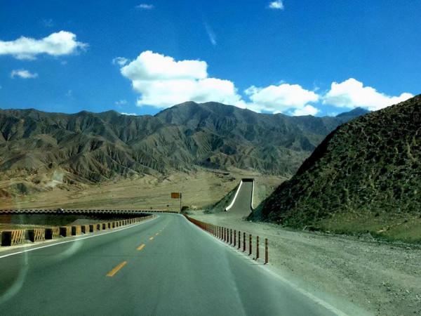 青甘大環線 8 當金山 大起大落的盤山路和高反