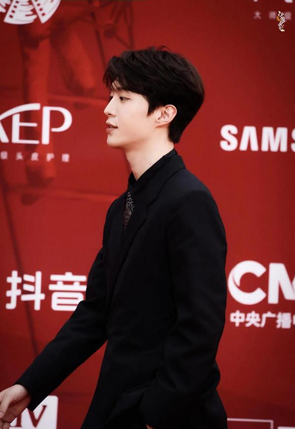 佟麗婭範丞丞亮相北京電影節