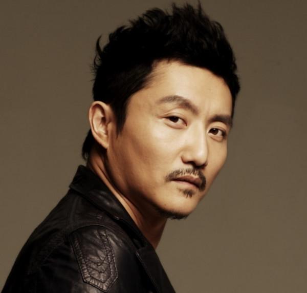 “人間清醒”塗巖松:娶平凡女友,戲紅人不紅,低調到無人問津 “人間清醒”塗巖松:娶平凡女友,戲紅人不紅,低調到無人問津