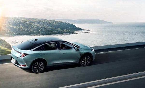 國產純電動汽車續航排行榜前十名，其中三款續航突破1000公里