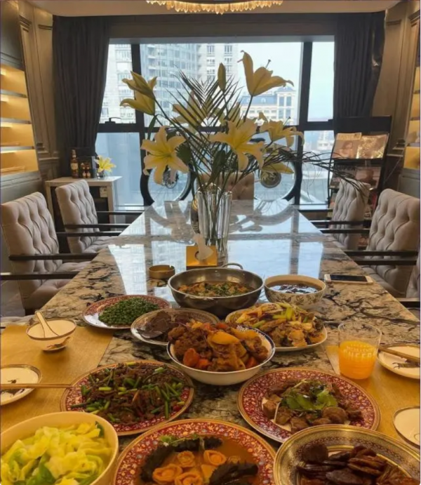 裝窮,插足別人感情,賣慘,是娛樂圈讓吉克雋逸變矯情了嗎? 裝窮,插足別人感情,賣慘,是娛樂圈讓吉克雋逸變矯情了嗎?