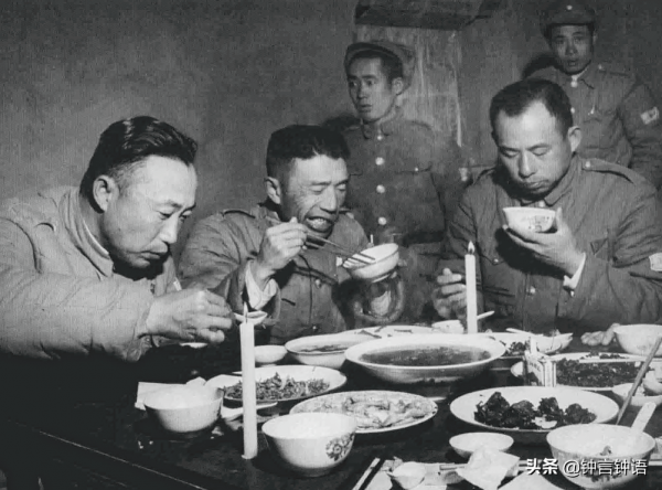 從抗戰爆發到國民黨退出大陸，國軍軍銜標誌都有哪些變化