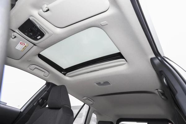 安全又可靠,油耗5.9L/100km,豐田這臺緊湊型SUV,15萬可落地! 安全又可靠,油耗5.9L/100km,豐田這臺緊湊型SUV,15萬可落地!