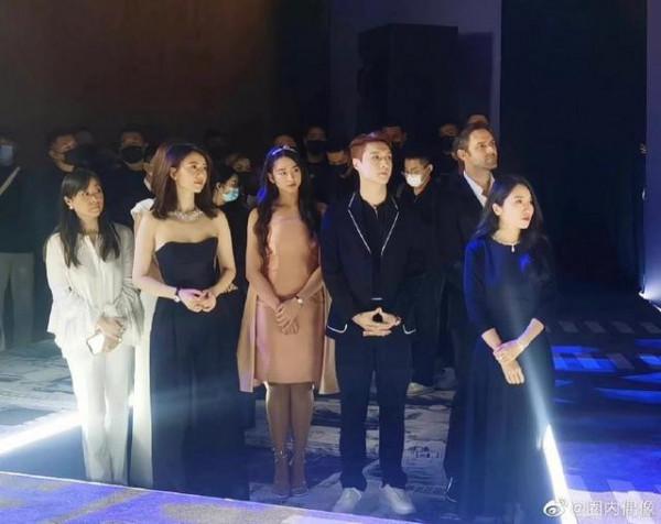 張藝興高圓圓同框生圖狀態超讚，自帶豪門氛圍感，男帥女美好養眼