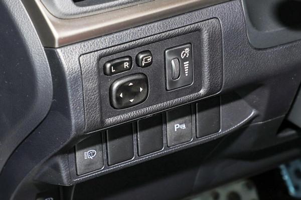 豪華品牌純進口家用車,頂配才28.2萬,油耗4.6L,實拍雷克薩斯CT 豪華品牌純進口家用車,頂配才28.2萬,油耗4.6L,實拍雷克薩斯CT