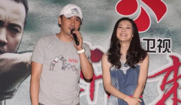 痴戀週一圍五年，32歲嫁富豪，40歲老公入獄，童蕾經歷了什麼？