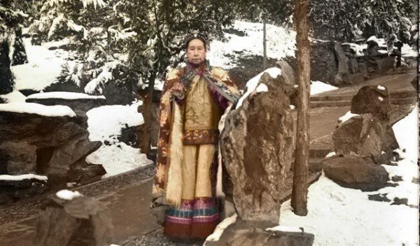 外國畫師被70歲慈禧太后迷住，稱不到40歲！她到底長什麼樣？