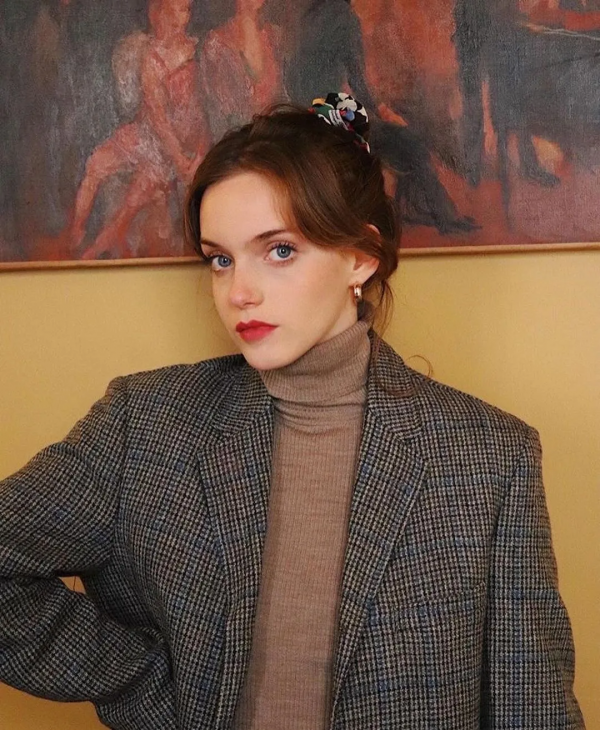 外套裡面別穿衛衣了！秋冬這麼穿撩人又氣質