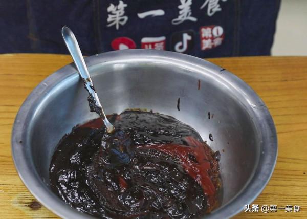 20年秘製&OpenCurlyDoubleQuote;醬牛肉&rdquo;配方，&OpenCurlyDoubleQuote;3泡3醬&rdquo;入味足，醬香濃，咋切都不散