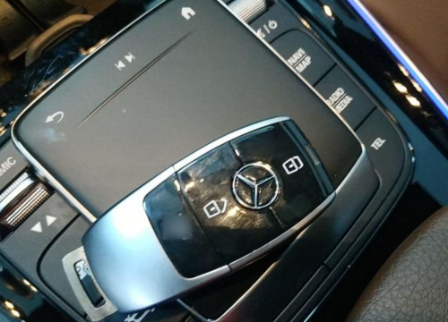 自駕傍水崖冰河世紀公園，GLB的舒適感還是不錯的