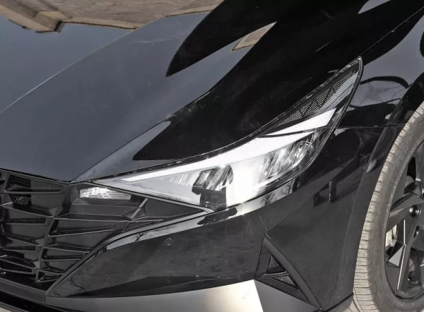 9&period;98萬元起！2022款現代伊蘭特正式上市，新增黑騎士限量版