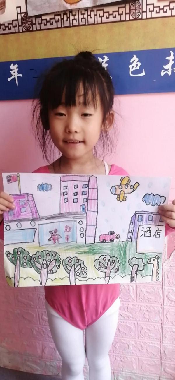 兒童畫，中秋節繪畫作品，彩鉛，卡紙畫。讓孩子自己去畫，孩子內