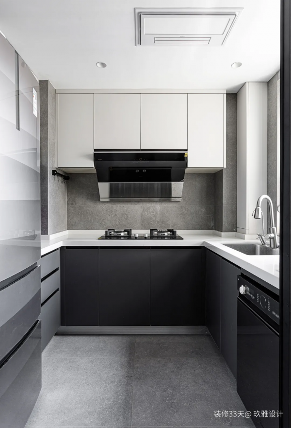 實用73平現代都市風二居