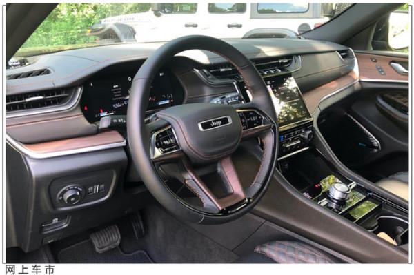 安全氣囊無法彈出！Jeep召回大切諾基等車型，總數近10萬臺