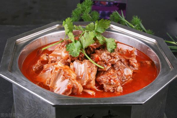 買羊肉時，有人專挑“這4個部位”，羊肉攤老闆：一看就是內行人