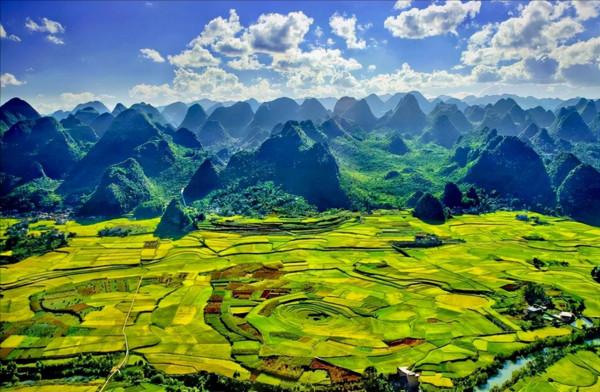 貴州，不僅有純天然美貌，還有些魔幻建築…