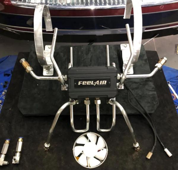 明明長著一張賓士C63的前臉,還說自己是一輛本田? 明明長著一張賓士C63的前臉,還說自己是一輛本田?