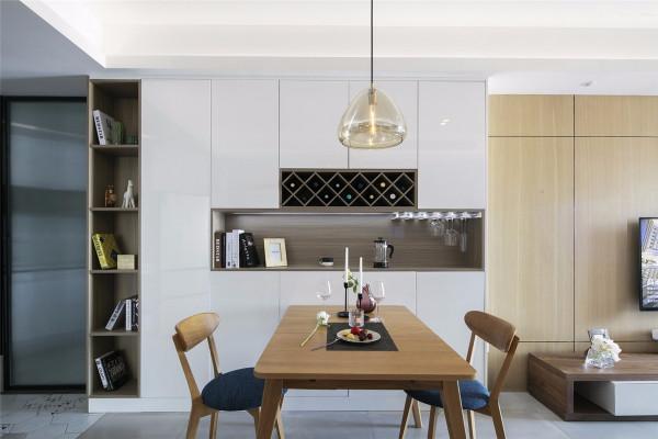 為什麼裝修一定要做餐邊櫃?我家入住半年,發現3個功能,太實用 為什麼裝修一定要做餐邊櫃?我家入住半年,發現3個功能,太實用