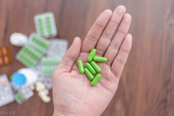 酒精肝到肝癌一般要多久？要改善，戒酒就可以了麼？